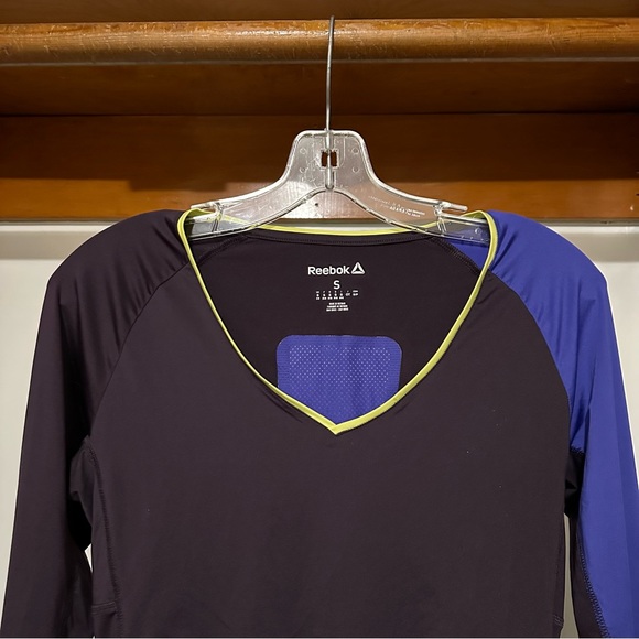 Women’s Reebok size small two tone purple reflective workout long sleeve - Picture 3 of 6